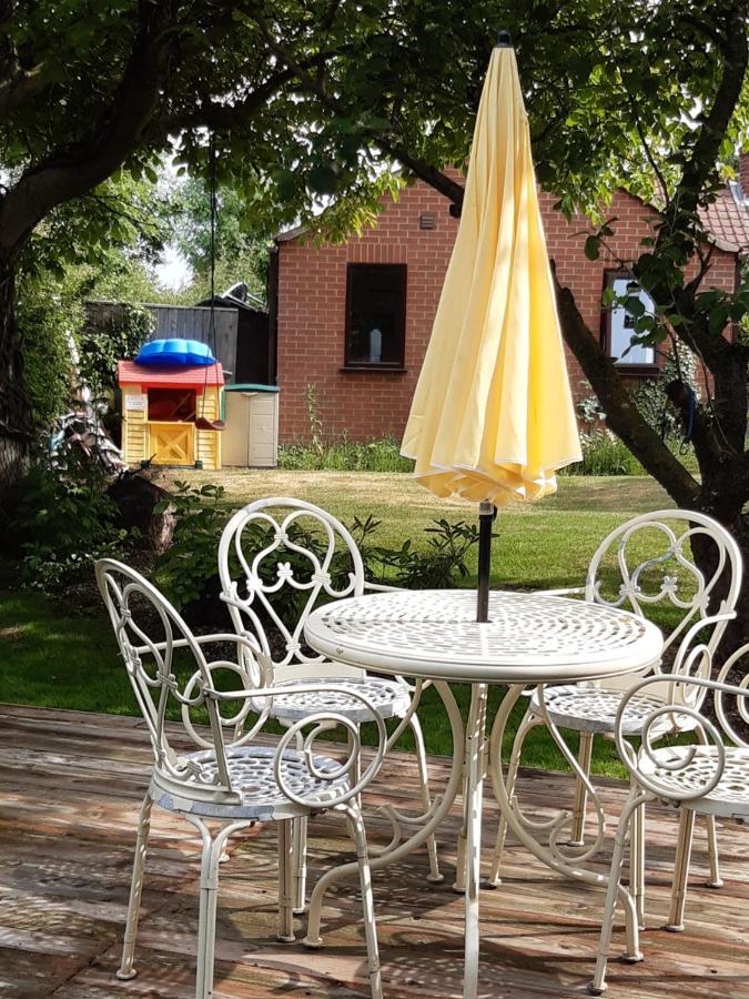 The White Dove Bed And Breakfast With Glamping Newark Showground Eksteriør bilde